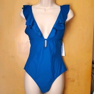 Beautiful Ruffled collar swimsuit